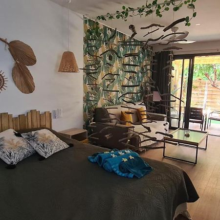 Coquet Appartement A 50 M Du Lagon L'Etang-Sale Экстерьер фото